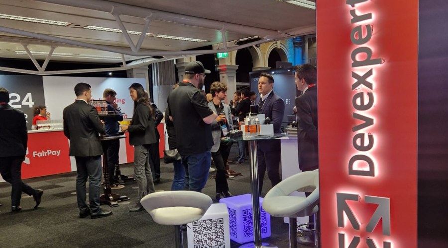 AI仿冒奥运冠军“带货”？法律专家：此类行为违法！